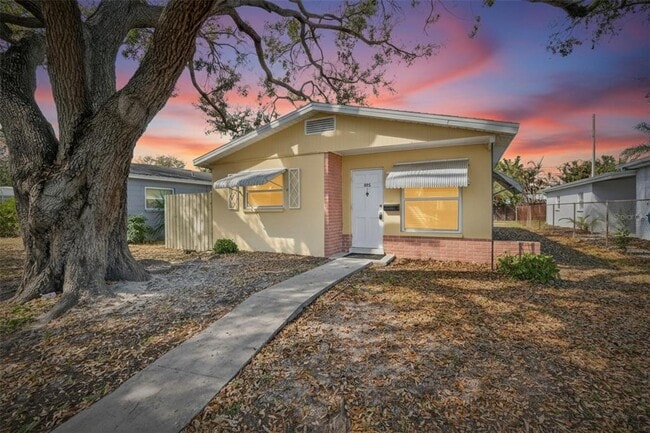 Building Photo - 685 71st Ave N