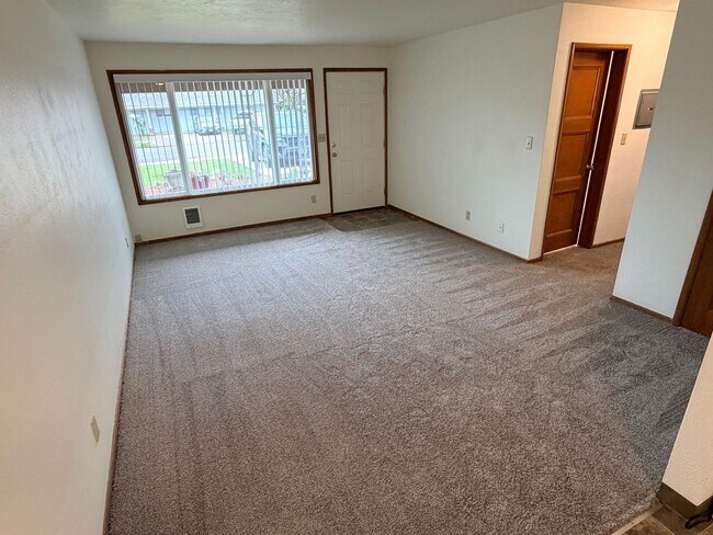 Photo - Two Bedroom Flat in North Salem Unit 4007