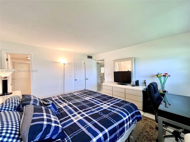 Photo - 671 S Hollybrook Dr Unit 209