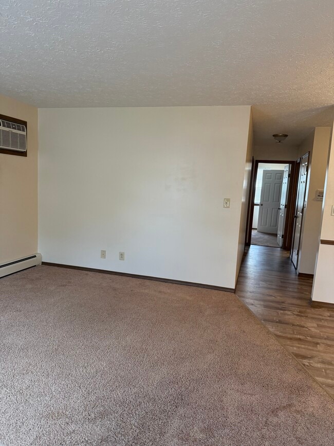 Photo - 6740 Appleridge Cir Unidad #3