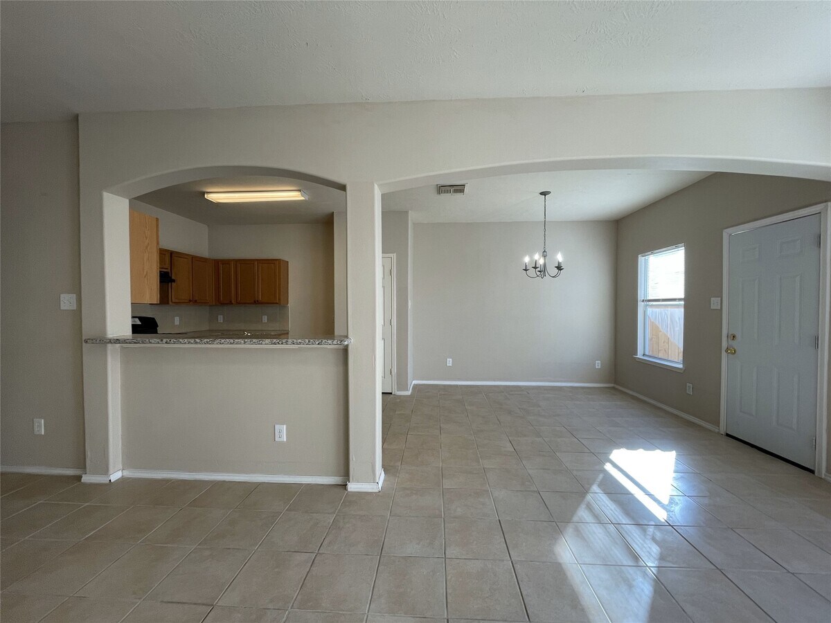 Photo - 6119 Yorktown Meadow Ln