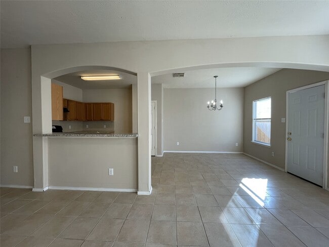 Building Photo - 6119 Yorktown Meadow Ln