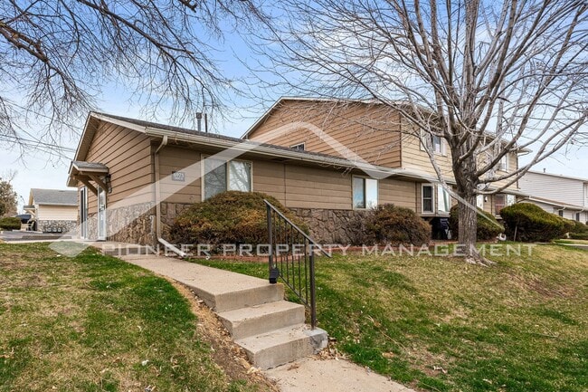 Photo - Beautiful Townhome with Detached Garage and Pool Access!