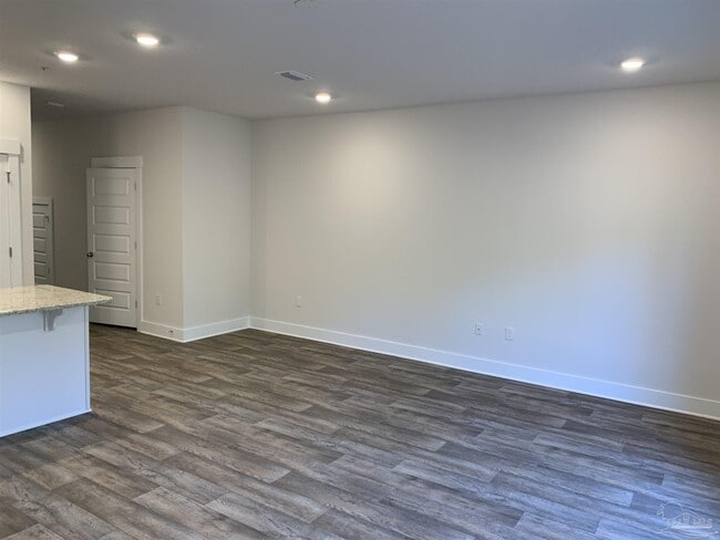 Photo - 1524 Farragut Way