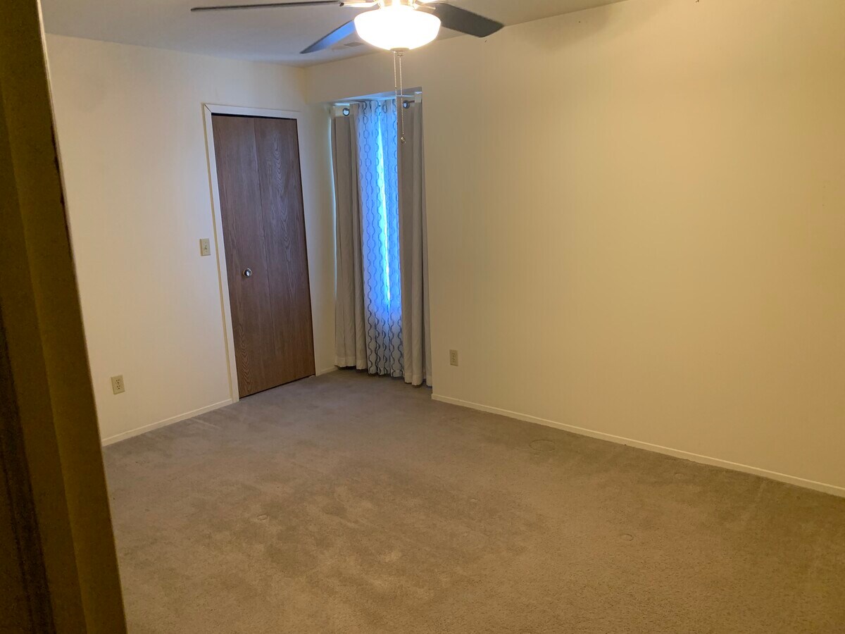 Photo - 15265 Lakeside Village Dr Apartments Unit 301