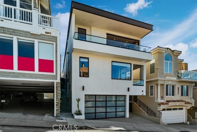 Building Photo - 228 38th St