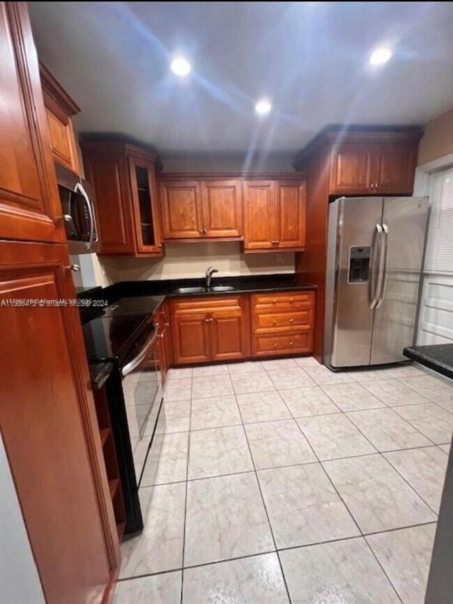Building Photo - 8161 SW 24th Ct Unit 102 Rental