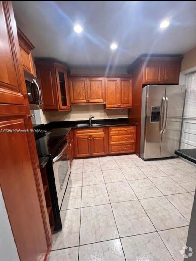 Building Photo - 8161 SW 24th Ct Unit 102 Rental