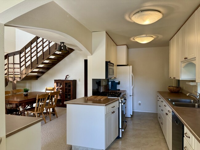 Photo - 7661 Wandering Dr