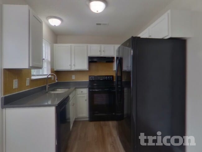 Photo - 2736 Daffodil Dr