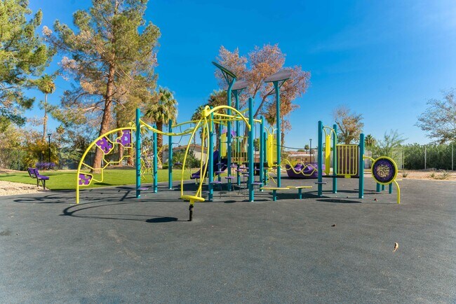 Photo - Pueblo del Sol