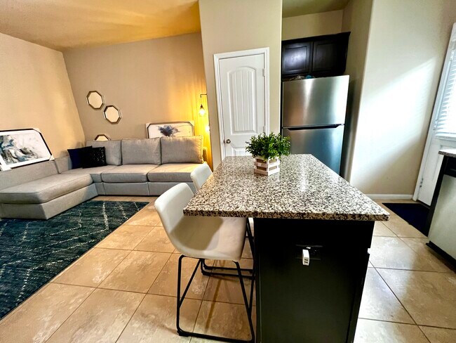 Photo - 2508 Merton Dr Unit 1