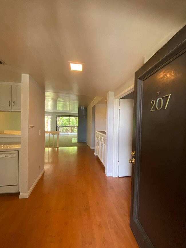 Photo - 1635 Clark Ave