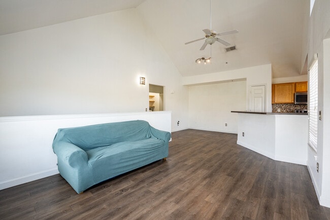 Photo - 8973 Lee Vista Blvd