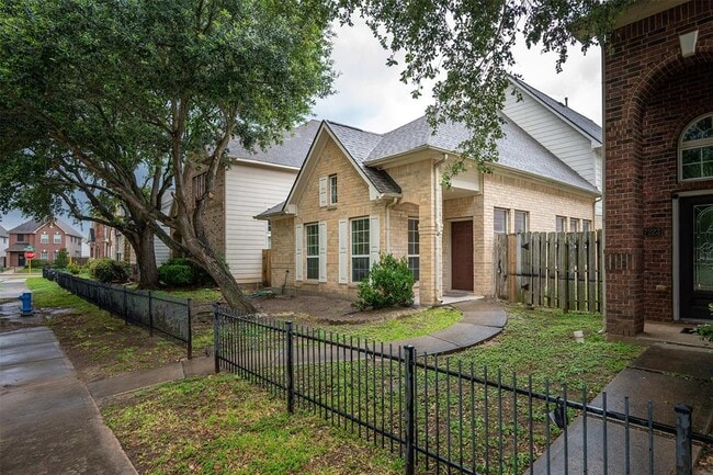 Photo - 7219 Crimson Sky Dr House