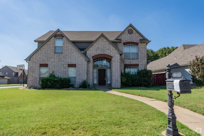 Building Photo - Beautiful 4 Bed 2.5 Bath Rental in Tulsa!