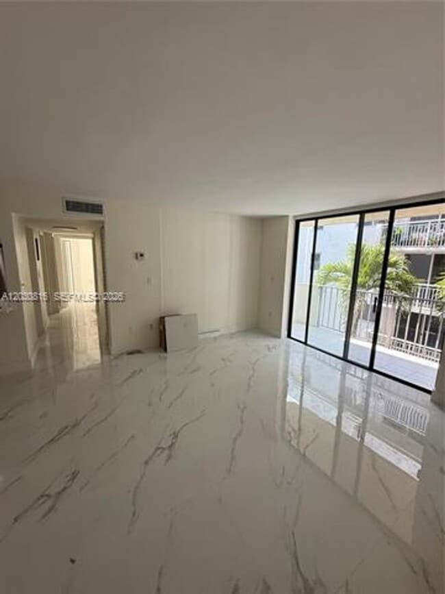 Photo - 1673 Bay Rd Unidad 1673 Bay Rd # 306