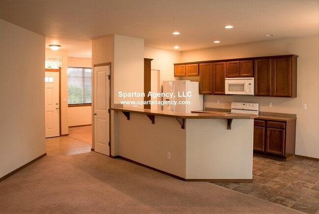 Photo - 912 Grinnell Ave SW