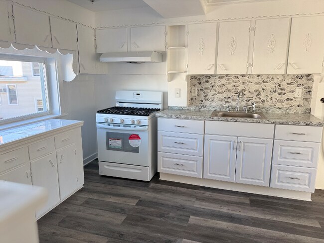 127 Portland St Unit 2