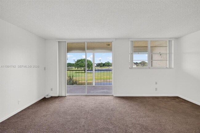 Photo - 3100 W Rolling Hills Cir Unit 303