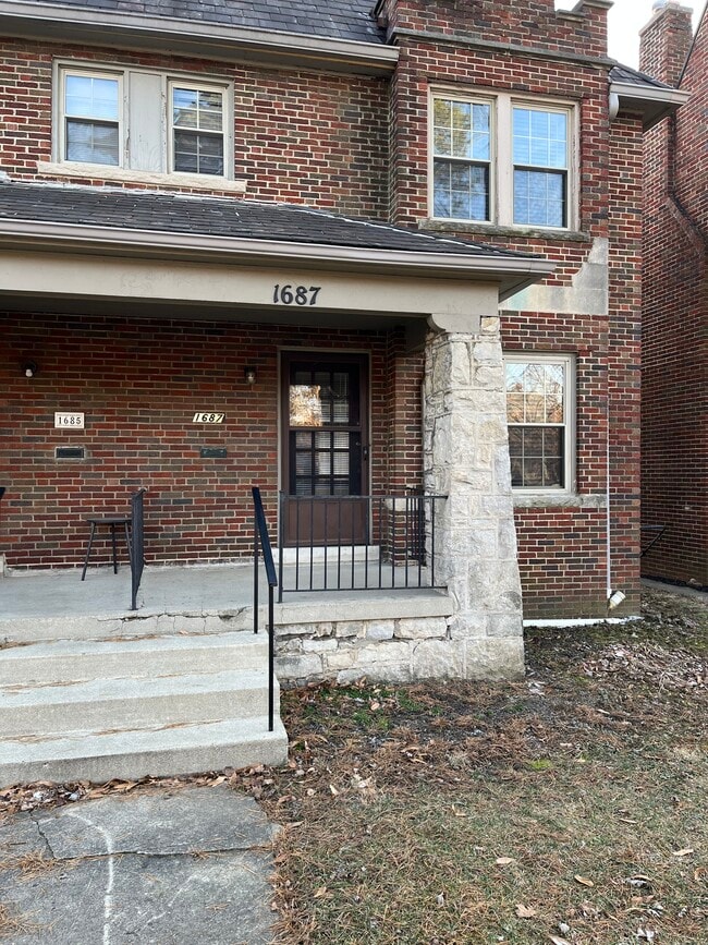 Photo - 1687 King Ave