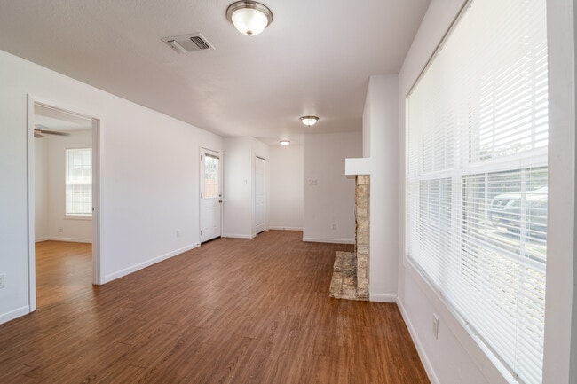 Entry way and living room - 200 Butler Ranch Rd Unit Apt 3C