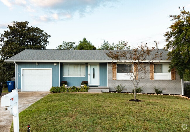 Building Photo - 417 Forest Glen Dr Rental