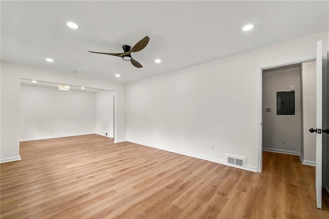 Photo - 1869 Joseph Ct