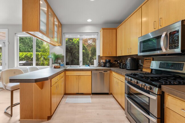 3019 NW Montara Loop