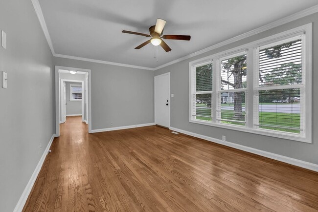 Photo - 143 N Meadow Dr