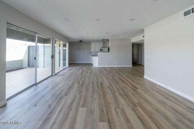 Photo - 6767 N 7th St Unidad 123