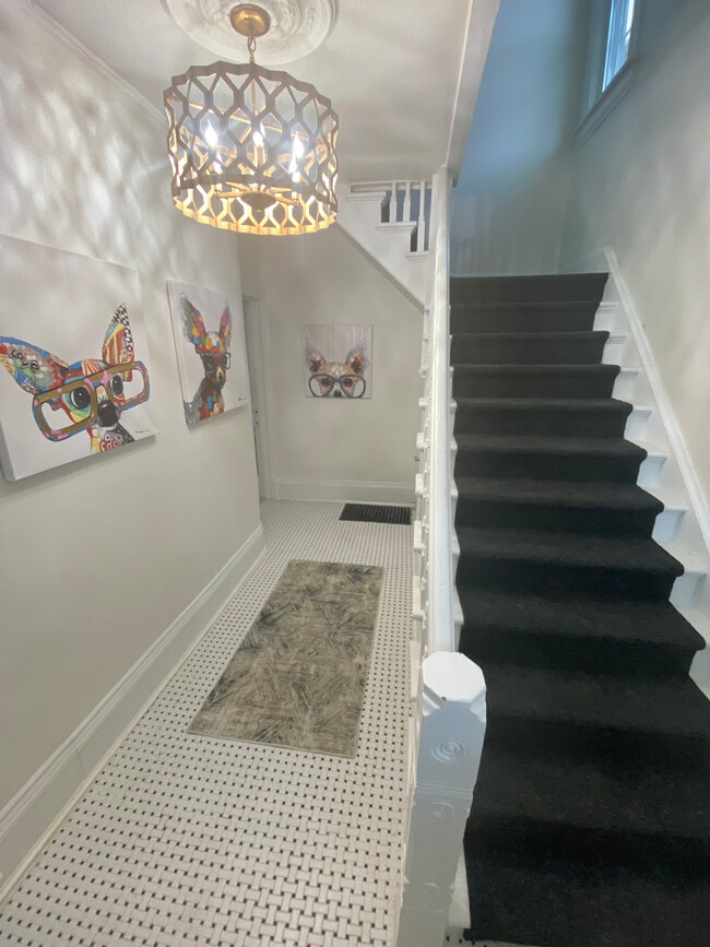 Photo - 2547 N Oakland Ave Unit 2547