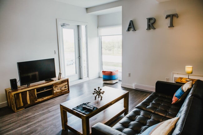 Building Photo - 815 Sterling Lyon Pkwy