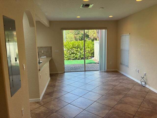 Photo - 101 Lake Monterey Cir