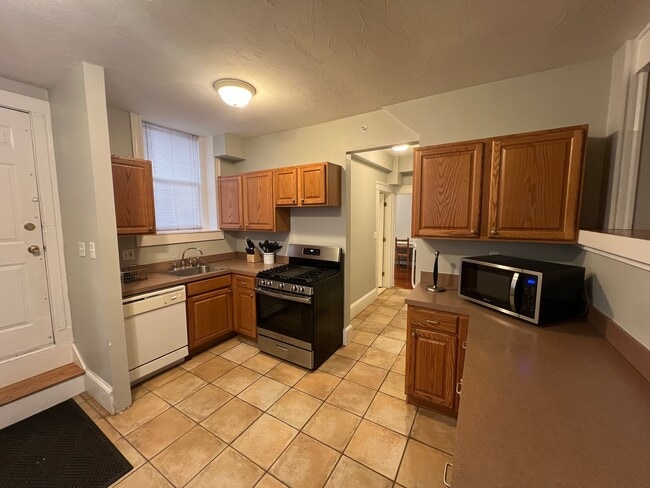 Photo - 14-16-16 Hamilton Rd Unidad 14-A