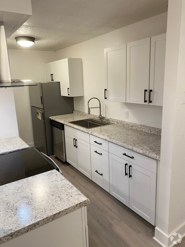 Building Photo - 5062 Amy Dr Unit 8 Rental