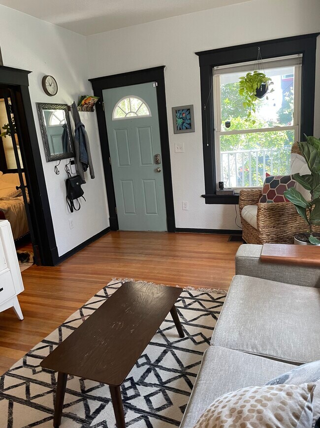 Photo - 4539 Pearl St