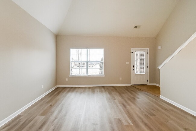 Photo - 663 Buttermilk Dr