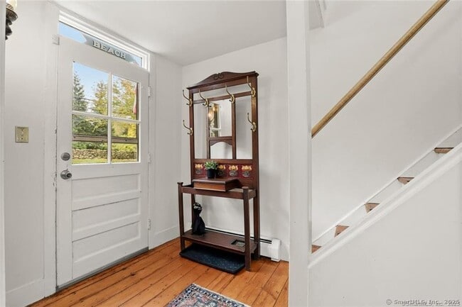 Photo - 47 Hollow Tree Ridge Rd