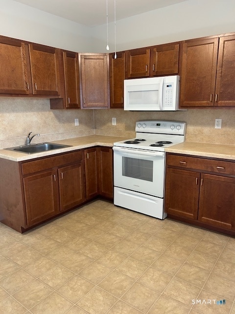 Building Photo - 227 Howe Ave Unit 3S