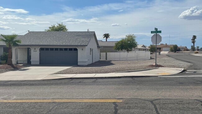 Photo - 3229 Jamaica Blvd S