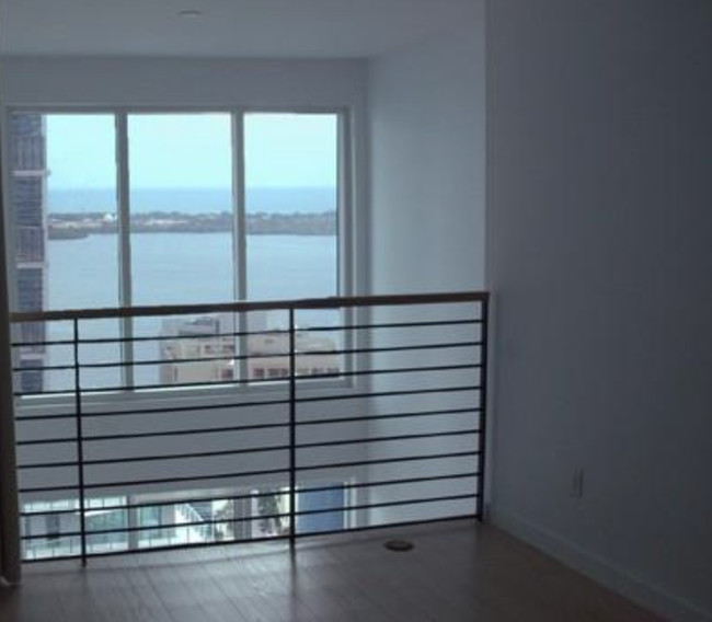 Building Photo - 60 SW 13th St Rental