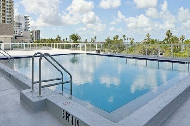 Photo - OUTSTANDING PENTHOUSE CONDO AT 101 GULFSTR... Unit 16D
