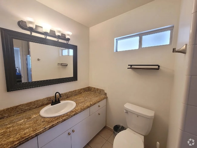 Building Photo - 6709 Lennox Ave Rental