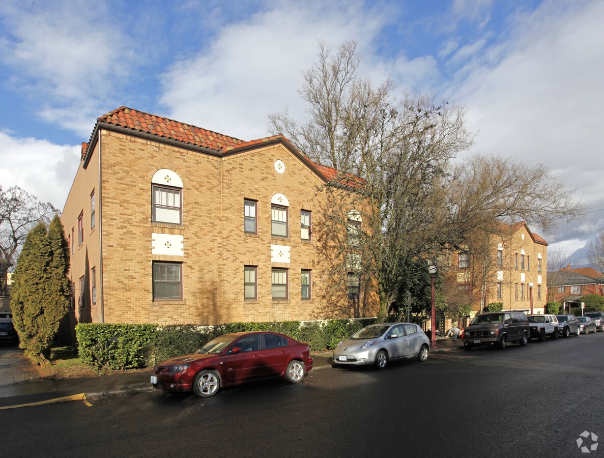 Photo - Amber Court Apartments