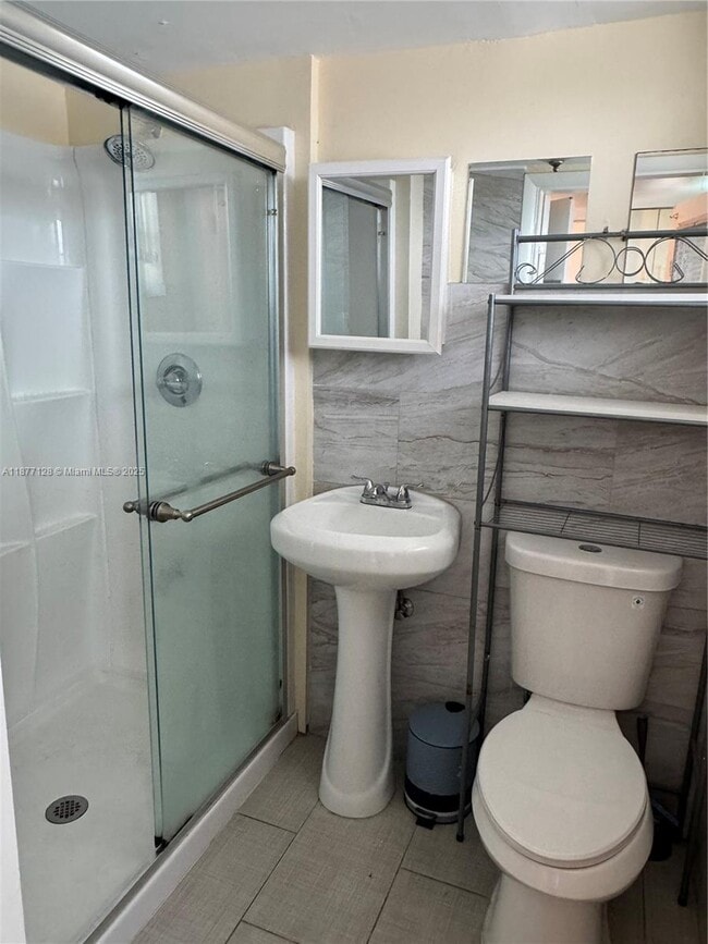 Photo - 6494 Collins Ave Unidad 25