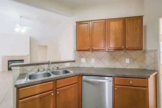 Photo - 15527 Fir Woods Ln