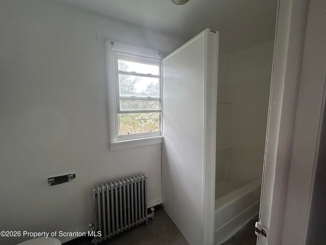 Photo - 717 E Elm St