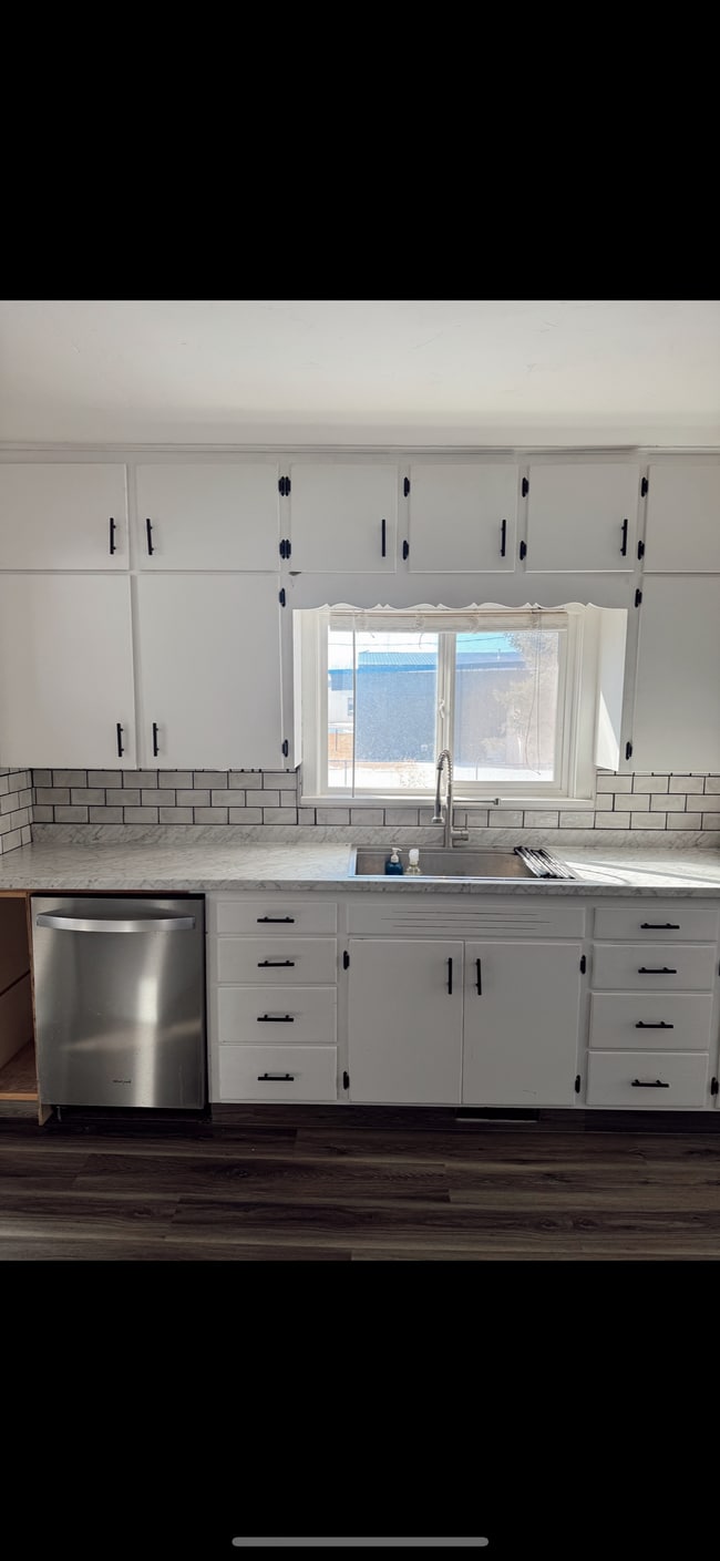 Building Photo - 3550 E 109 N Rental