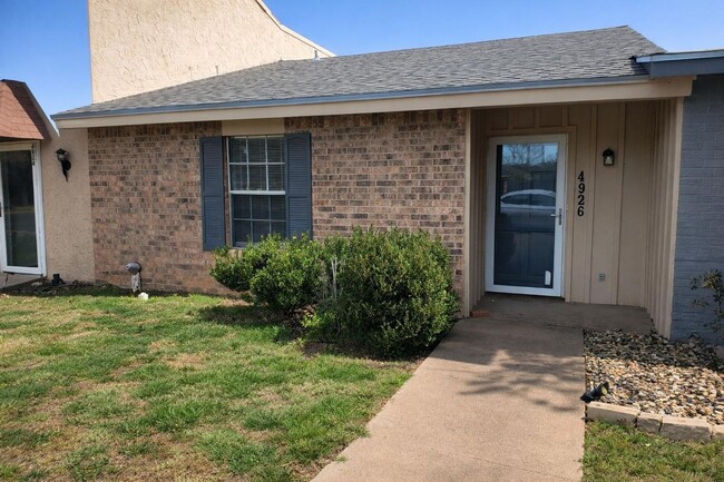 Building Photo - Cozy 2 bed, 2 bath home in SOUTHLAND PARK ADDITION AVAILABLE NOW!